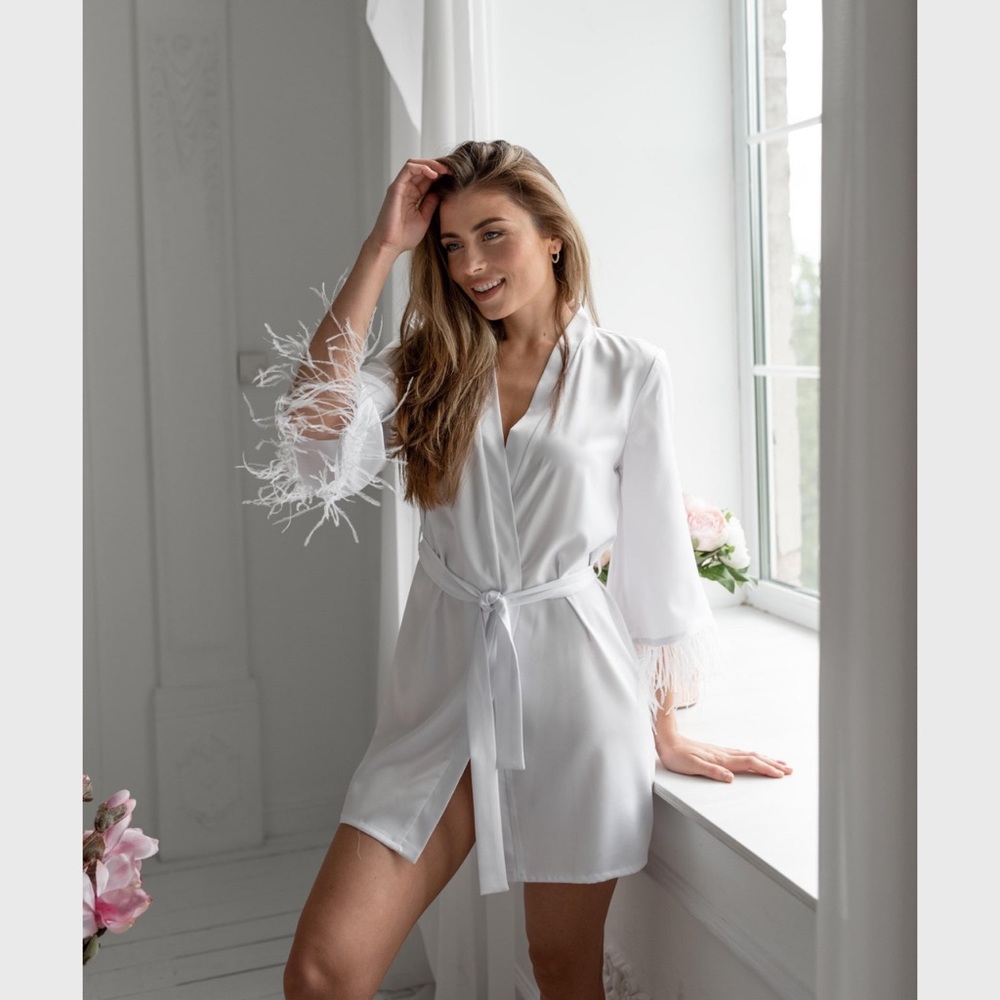 The Robe UA NWT bridal robe! never worn